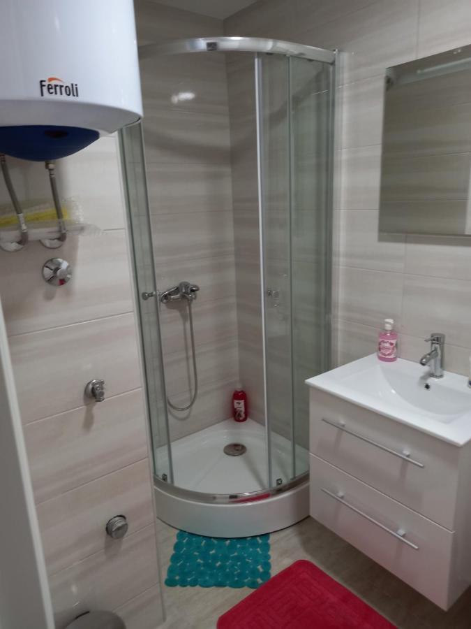 Ferienwohnung Apartman Savic Plus Bar Exterior foto